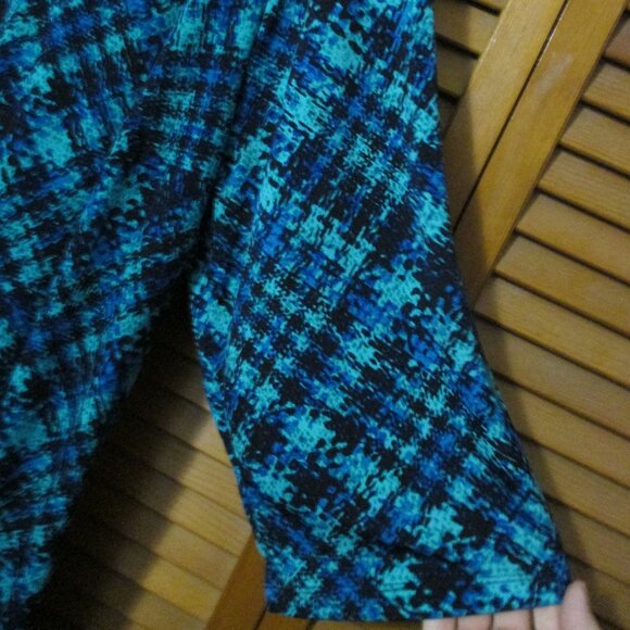 Catherines dress blue & green w/black, 3/4 sleeves, stretchy pullover size 1x - Picture 4 of 7